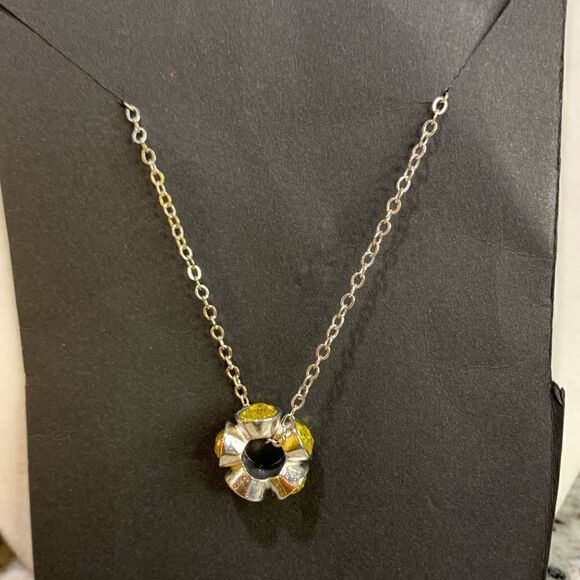 Costume Jewelry Bundle 1  - Picture 3 of 5